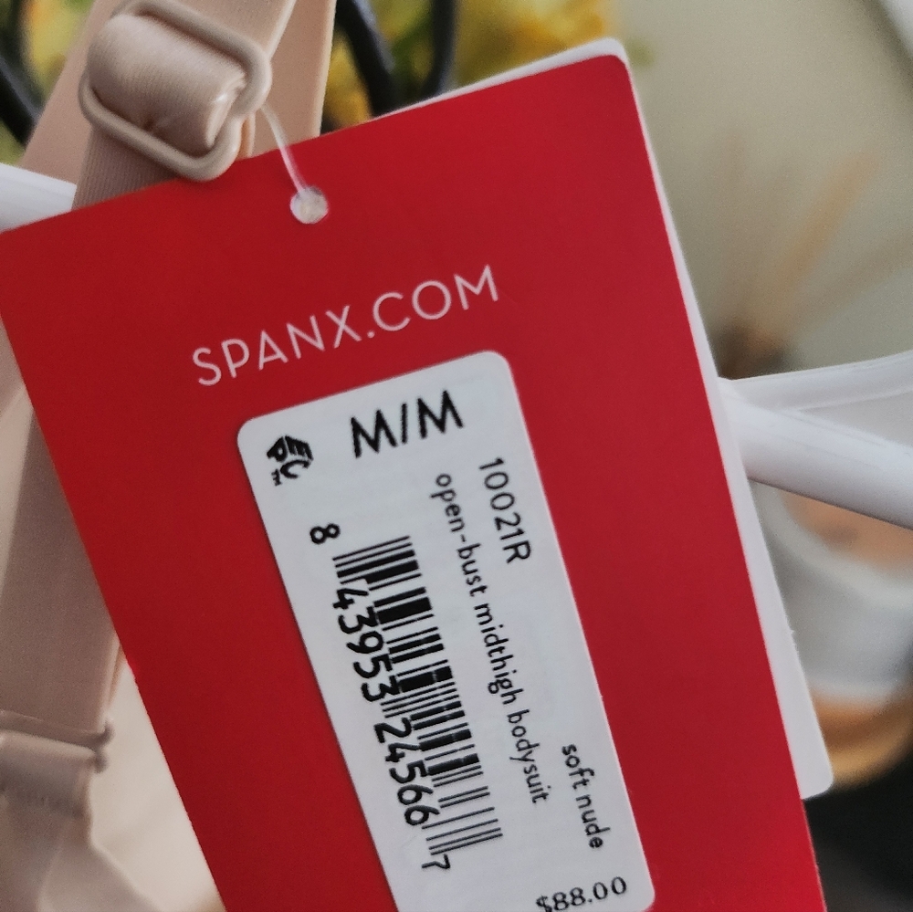 SPANX Thinstincts Open-Bust Mid-Thigh Bodysuit size M NEW - Picture 4 of 6